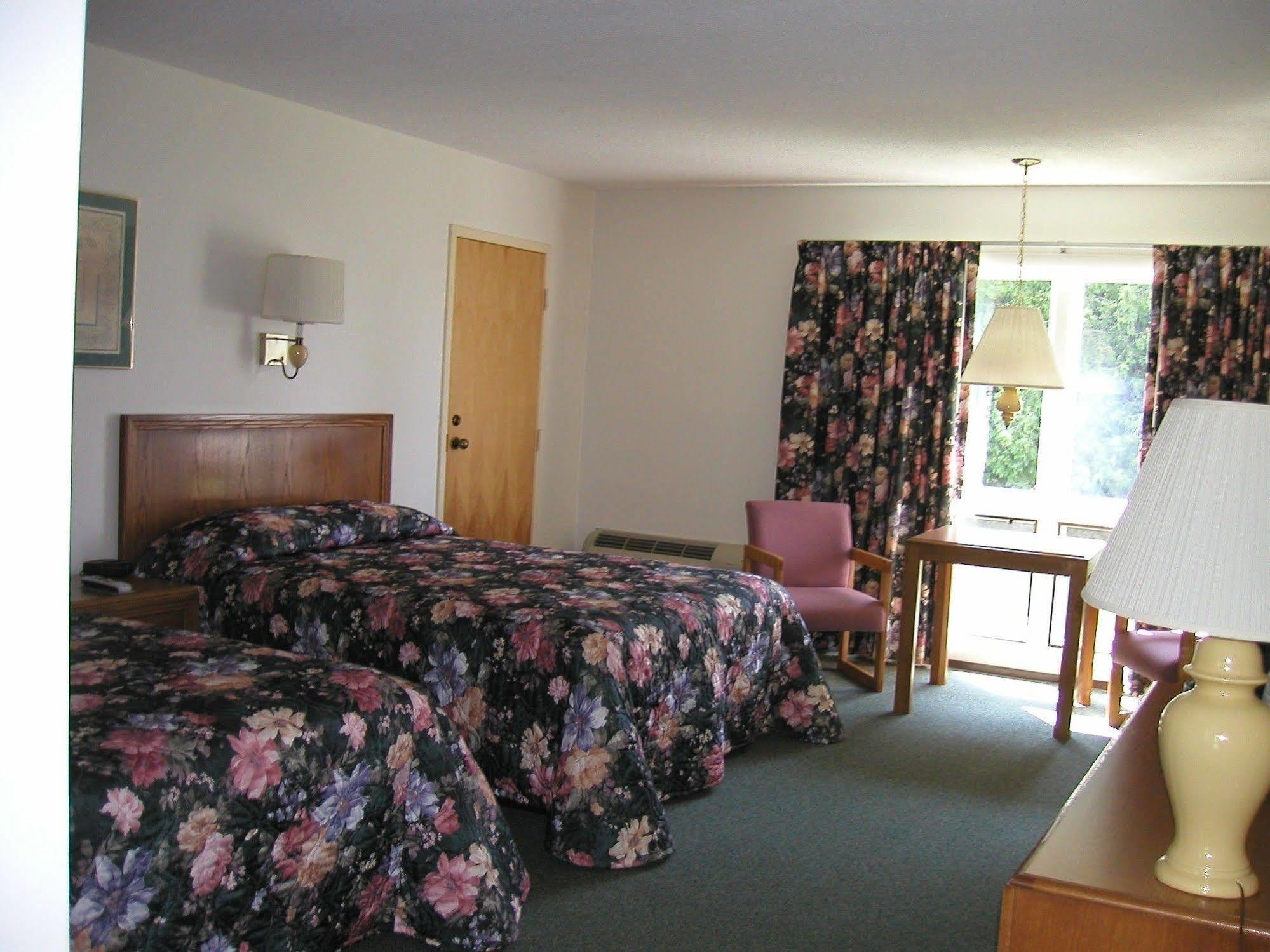 T-Bird Motor Inn Shelburne Kültér fotó